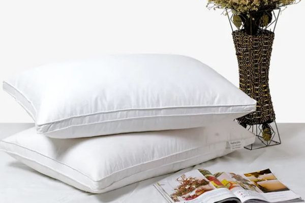 枕頭要枕到肩膀嗎 枕頭枕在哪個(gè)位置最好 枕頭要枕到肩膀嗎 枕頭枕在哪個(gè)位置最好