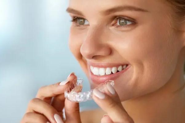 戴牙套有什么副作用 戴牙套有什么用 戴牙套有什么副作用 戴牙套有什么用