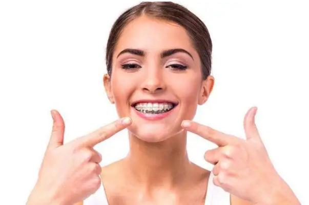 戴牙套要拔智齒嗎 戴牙套要打麻醉嗎 戴牙套要拔智齒嗎 戴牙套要打麻醉嗎