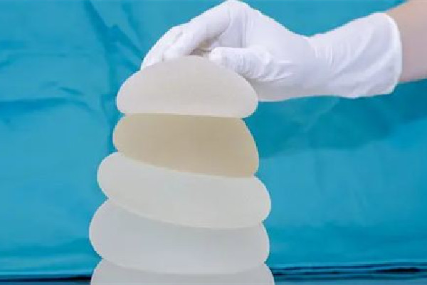 假體隆胸可以一輩子不取出來嗎 假體隆胸是怎么放進(jìn)去的 假體隆胸可以一輩子不取出來嗎 假體隆胸是怎么放進(jìn)去的