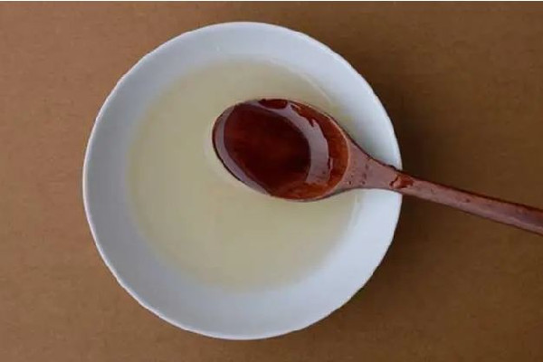 洋槐蜜用熱水還是涼水 洋槐蜜怎么吃最好 洋槐蜜用熱水還是涼水 洋槐蜜怎么吃最好