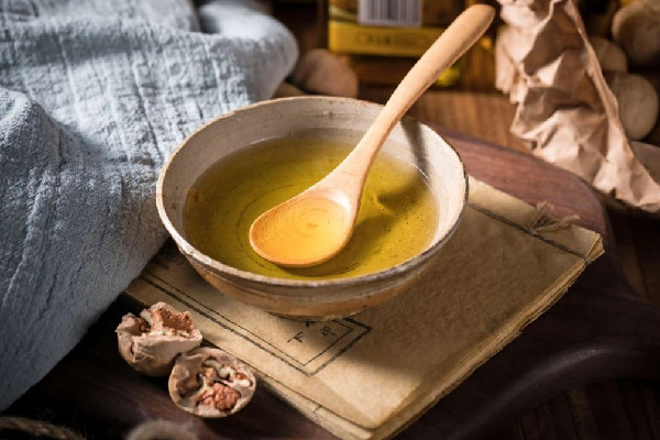 核桃油過(guò)了保質(zhì)期還能吃嗎 核桃油真假辨別方法 核桃油過(guò)了保質(zhì)期還能吃嗎 核桃油真假辨別方法