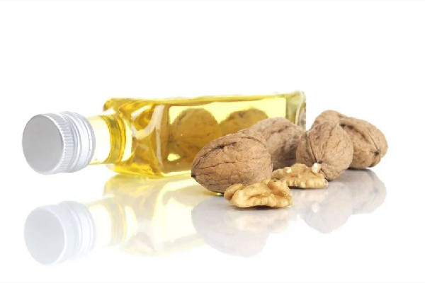 核桃油吃到多大就不用吃了 核桃油一次給寶寶吃多少 核桃油吃到多大就不用吃了 核桃油一次給寶寶吃多少