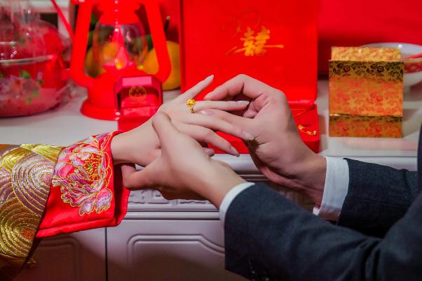 結婚伴娘會收到錢嗎 做伴娘要給份子錢嗎