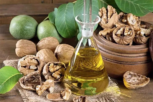 核桃油過(guò)了保質(zhì)期還能吃嗎 核桃油真假辨別方法 核桃油過(guò)了保質(zhì)期還能吃嗎 核桃油真假辨別方法
