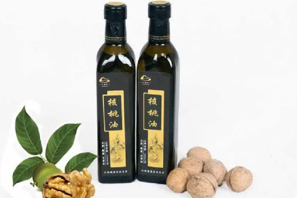 核桃油怎么吃最有營養(yǎng) 核桃油吃多久會(huì)有效 核桃油怎么吃最有營養(yǎng) 核桃油吃多久會(huì)有效