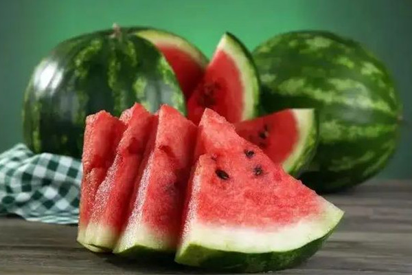 西瓜買回來沒熟怎么辦 西瓜沒熟是什么樣子的 西瓜買回來沒熟怎么辦 西瓜沒熟是什么樣子的