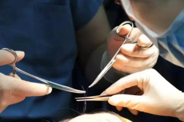 拉皮手術(shù)會把鼻子拉寬嗎 拉皮手術(shù)會腫幾天 拉皮手術(shù)會把鼻子拉寬嗎 拉皮手術(shù)會腫幾天