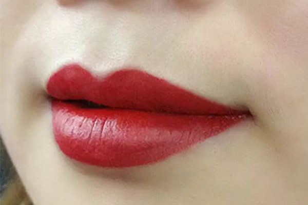 漂唇后要忌口不能吃什么 漂唇吃了辛辣的會咋樣 漂唇后要忌口不能吃什么 漂唇吃了辛辣的會咋樣