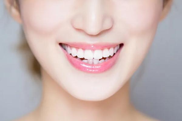 冷光美白牙齒可以抽煙嗎 冷光美白牙齒可以喝酒嗎 冷光美白牙齒可以抽煙嗎 冷光美白牙齒可以喝酒嗎