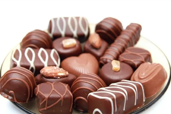 巧克力是可可脂好還是代可可脂好 巧克力是優(yōu)質(zhì)脂肪嗎 巧克力是可可脂好還是代可可脂好 巧克力是優(yōu)質(zhì)脂肪嗎
