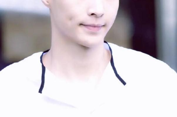 人造酒窩和天生的酒窩區(qū)別 人造的酒窩自然嗎 人造酒窩和天生的酒窩區(qū)別 人造的酒窩自然嗎