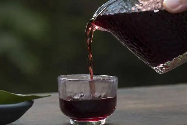 桑葚酒的功效和作用 桑葚酒可以提高性功能嗎 桑葚酒的功效和作用 桑葚酒可以提高性功能嗎