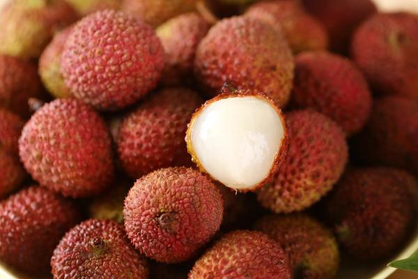 妃子笑荔枝會(huì)全紅嗎 妃子笑荔枝會(huì)酸怎么辦 妃子笑荔枝會(huì)全紅嗎 妃子笑荔枝會(huì)酸怎么辦