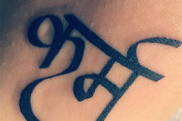 洗紋身后可以用酒精消毒嗎 洗紋身涂什么藥膏恢復(fù)的快 洗紋身后可以用酒精消毒嗎 洗紋身涂什么藥膏恢復(fù)的快