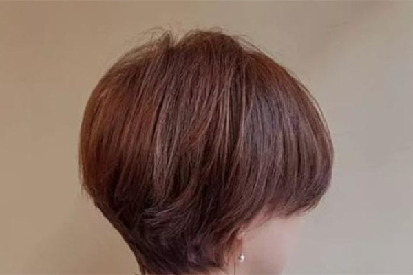 漂發(fā)一般價(jià)位多少 漂發(fā)會(huì)讓頭發(fā)變細(xì)嗎 漂發(fā)一般價(jià)位多少 漂發(fā)會(huì)讓頭發(fā)變細(xì)嗎