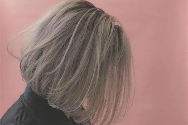 漂發(fā)的傷害是永久性的嗎 漂發(fā)后怎么恢復發(fā)質(zhì) 漂發(fā)的傷害是永久性的嗎 漂發(fā)后怎么恢復發(fā)質(zhì)