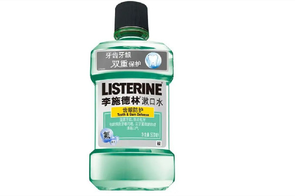 漱口水含酒精好還是不含酒精好 漱口水買什么樣的好 漱口水含酒精好還是不含酒精好 漱口水買什么樣的好