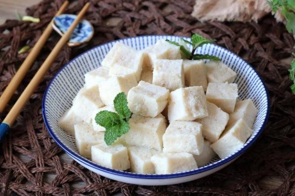 凍豆腐為什么會(huì)有許多小孔 凍豆腐為什么會(huì)變色 凍豆腐為什么會(huì)有許多小孔 凍豆腐為什么會(huì)變色