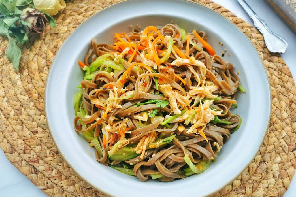 涼面有幾種吃法 涼面和拌面有什么區(qū)別 涼面有幾種吃法 涼面和拌面有什么區(qū)別