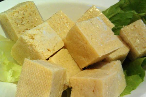 凍豆腐對(duì)人體有害嗎 凍豆腐對(duì)身體有什么好處 凍豆腐對(duì)人體有害嗎 凍豆腐對(duì)身體有什么好處