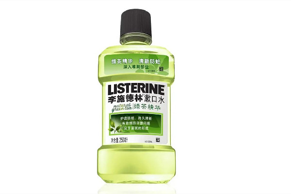 漱口水用完還可以用清水漱口嗎 漱口水可以咽下去嗎 漱口水用完還可以用清水漱口嗎 漱口水可以咽下去嗎