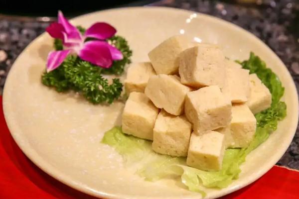 凍豆腐會破壞蛋白質(zhì)嗎 凍豆腐會脹氣嗎 凍豆腐會破壞蛋白質(zhì)嗎 凍豆腐會脹氣嗎