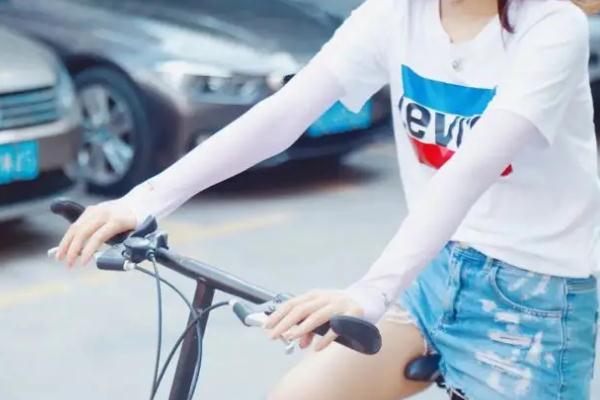 防曬冰袖是厚的好還是薄的好 防曬冰袖是怎么防曬的 防曬冰袖是厚的好還是薄的好 防曬冰袖是怎么防曬的