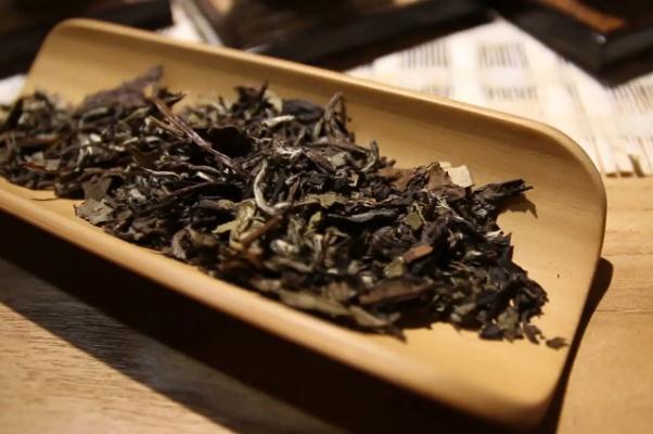 老白茶會(huì)苦嗎 喝老白茶會(huì)失眠嗎 老白茶會(huì)苦嗎 喝老白茶會(huì)失眠嗎