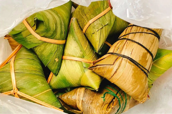 熟粽子是加熱是水煮好還是蒸好 熟粽子加熱多久可以吃 熟粽子是加熱是水煮好還是蒸好 熟粽子加熱多久可以吃