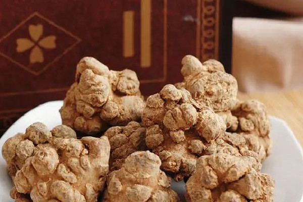 三七可以煲湯喝嗎 三七煲湯配什么材料 三七可以煲湯喝嗎 三七煲湯配什么材料