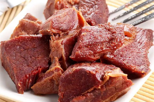 鹵牛肉有營(yíng)養(yǎng)還是新鮮牛肉有營(yíng)養(yǎng) 鹵牛肉的營(yíng)養(yǎng)價(jià)值和功效 鹵牛肉有營(yíng)養(yǎng)還是新鮮牛肉有營(yíng)養(yǎng) 鹵牛肉的營(yíng)養(yǎng)價(jià)值和功效