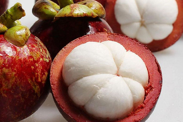 山竹打開(kāi)是透明的能吃嗎 山竹有幾瓣怎么看 山竹打開(kāi)是透明的能吃嗎 山竹有幾瓣怎么看