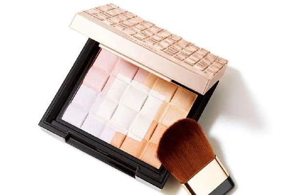 修容粉好用還是修容棒好用 修容粉的正確使用方法 修容粉好用還是修容棒好用 修容粉的正確使用方法