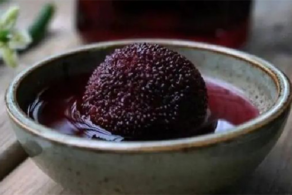 楊梅酒比例10斤白酒要放多少楊梅 楊梅酒比例配方 楊梅酒比例10斤白酒要放多少楊梅 楊梅酒比例配方