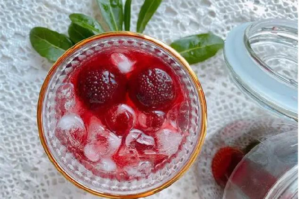 楊梅酒有蟲子怎么辦 楊梅酒發(fā)酸是怎么回事 楊梅酒有蟲子怎么辦 楊梅酒發(fā)酸是怎么回事