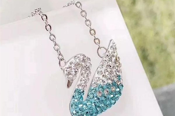 施華洛世奇項(xiàng)鏈大概多少錢 施華洛世奇項(xiàng)鏈可以回收賣掉嗎 施華洛世奇項(xiàng)鏈大概多少錢 施華洛世奇項(xiàng)鏈可以回收賣掉嗎