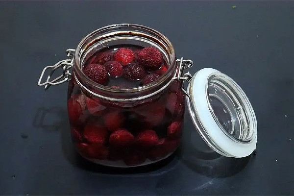 楊梅酒要熟透的泡還是沒熟透的泡 楊梅酒用什么楊梅好 楊梅酒要熟透的泡還是沒熟透的泡 楊梅酒用什么楊梅好