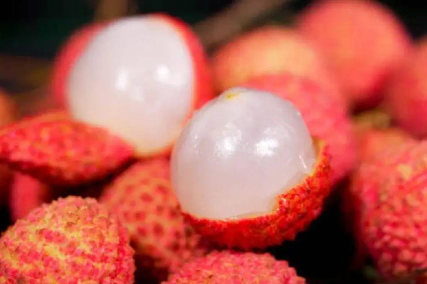 荔枝有蟲子嗎 荔枝要不要洗了在吃 荔枝有蟲子嗎 荔枝要不要洗了在吃