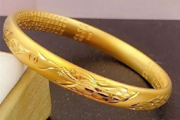 黃金手鐲多少克不容易變形 黃金手鐲買實心的還是空心的好