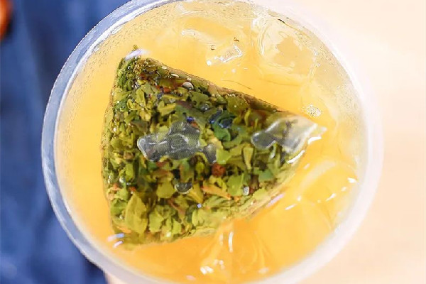 四季春茶的功效與作用 四季春茶喝了會睡不著嗎 四季春茶的功效與作用 四季春茶喝了會睡不著嗎