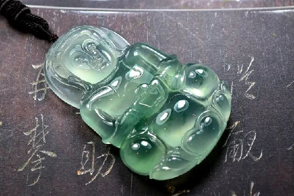 翡翠吊墜會(huì)變色嗎 翡翠吊墜怎么保養(yǎng) 翡翠吊墜會(huì)變色嗎 翡翠吊墜怎么保養(yǎng)