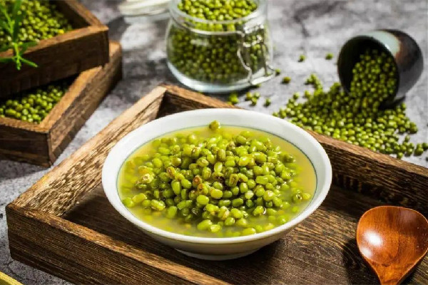 綠豆湯為什么變成紅色 綠豆湯變紅還能解暑嗎 綠豆湯為什么變成紅色 綠豆湯變紅還能解暑嗎