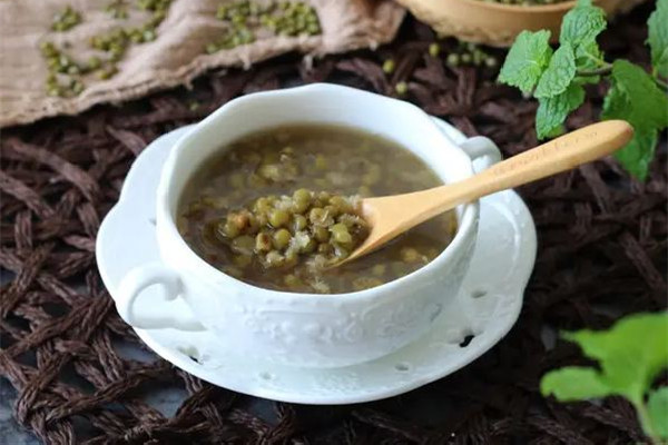 綠豆沙的比例是多少 綠豆沙熬糊了怎么辦 綠豆沙的比例是多少 綠豆沙熬糊了怎么辦