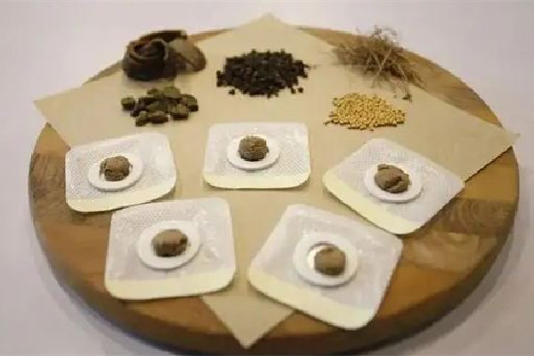 三伏灸是什么意思 三伏灸是艾灸還是針灸 三伏灸是什么意思 三伏灸是艾灸還是針灸