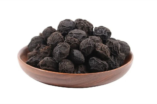 烏梅是怎么制作出來(lái)的 烏梅和酸梅是一個(gè)東西嗎 烏梅是怎么制作出來(lái)的 烏梅和酸梅是一個(gè)東西嗎