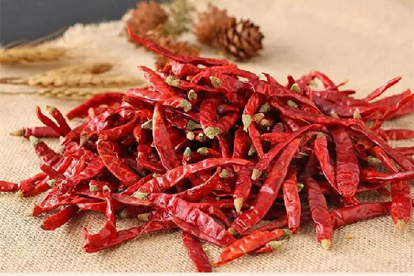 干辣椒是不是越煮越辣 干辣椒煮多久出辣味 干辣椒是不是越煮越辣 干辣椒煮多久出辣味