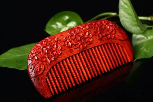 木梳子會(huì)生蟲嗎 木梳子要怎么清洗和保養(yǎng)