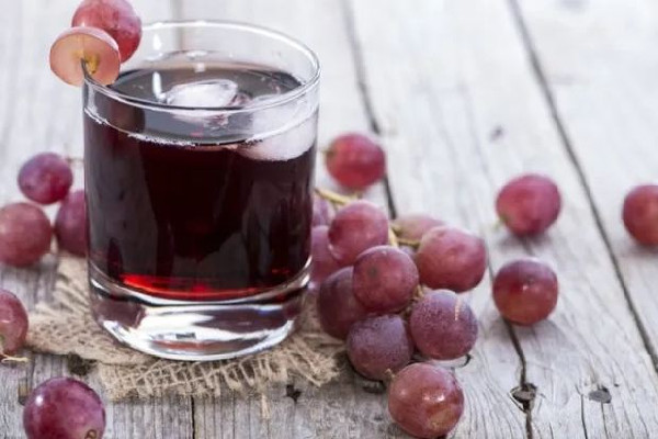 葡萄汁可以美白嗎 葡萄汁對(duì)皮膚好嗎 葡萄汁可以美白嗎 葡萄汁對(duì)皮膚好嗎