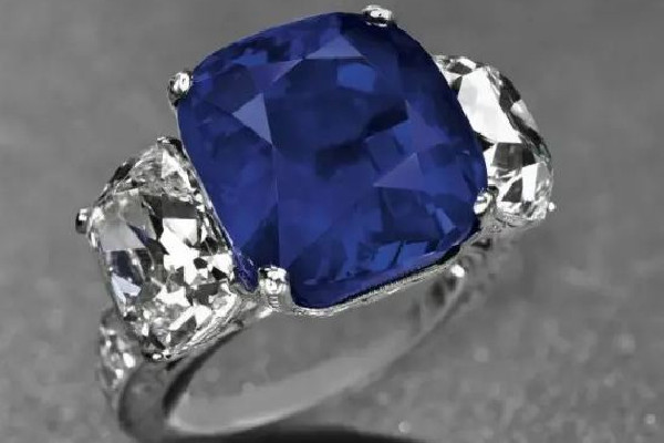 藍(lán)寶石能用酒精擦嗎 藍(lán)寶石怎么清洗 藍(lán)寶石能用酒精擦嗎 藍(lán)寶石怎么清洗